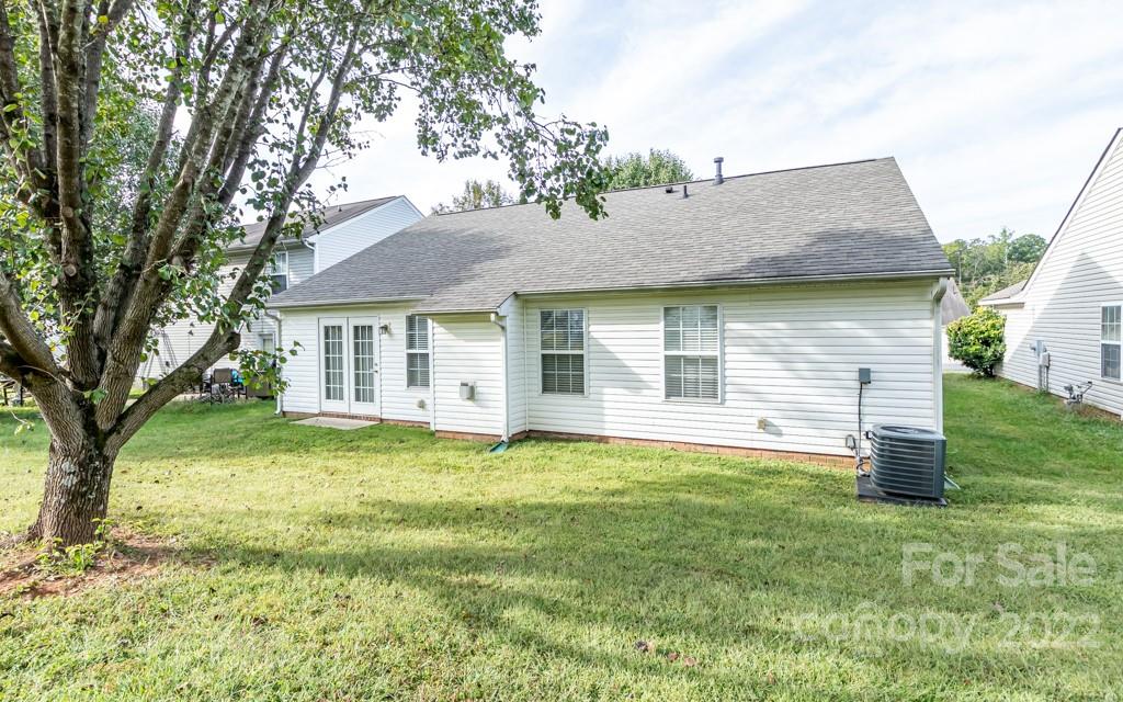 527 Lightspun Lane Charlotte NC 28216