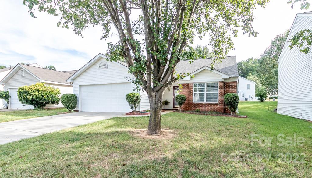 527 Lightspun Lane Charlotte NC 28216
