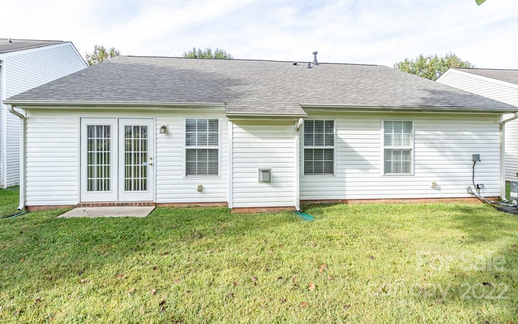 527 Lightspun Lane Charlotte NC 28216