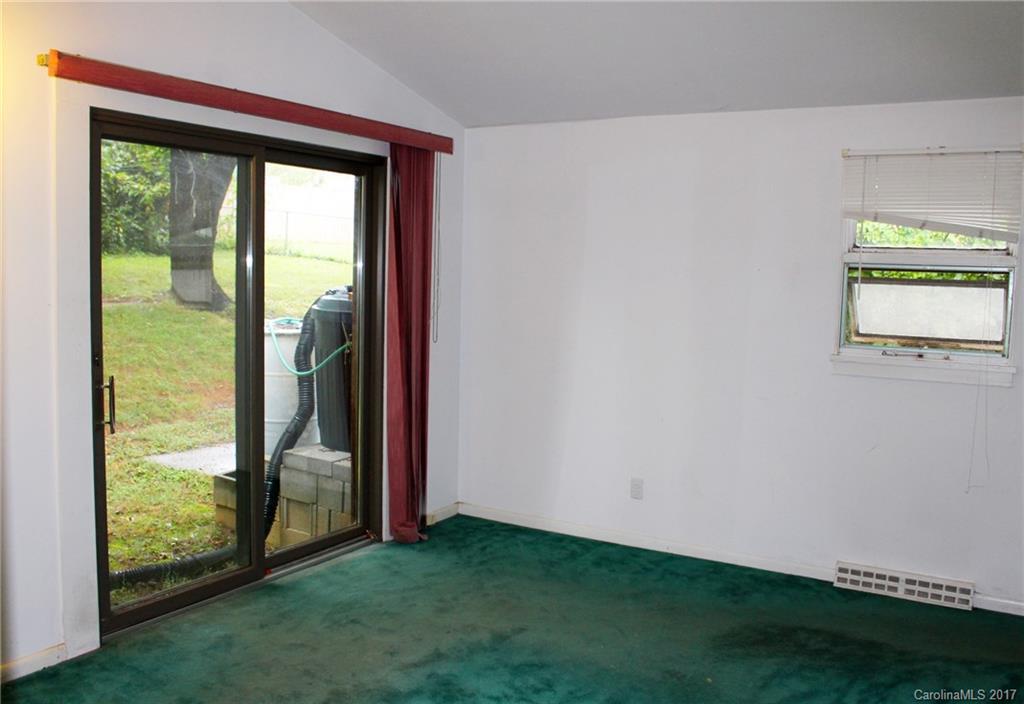 14 Zephyr Drive Asheville NC 28806