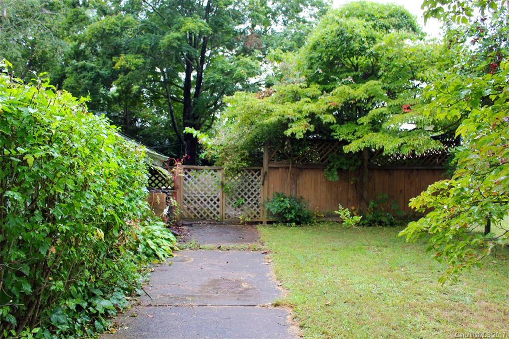 14 Zephyr Drive Asheville NC 28806