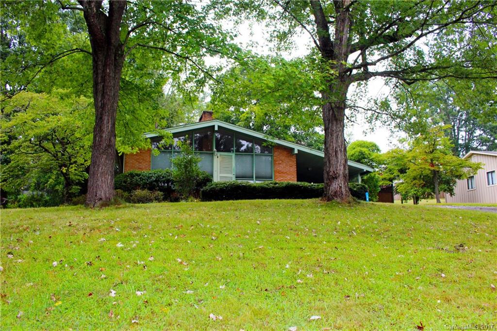 14 Zephyr Drive Asheville NC 28806