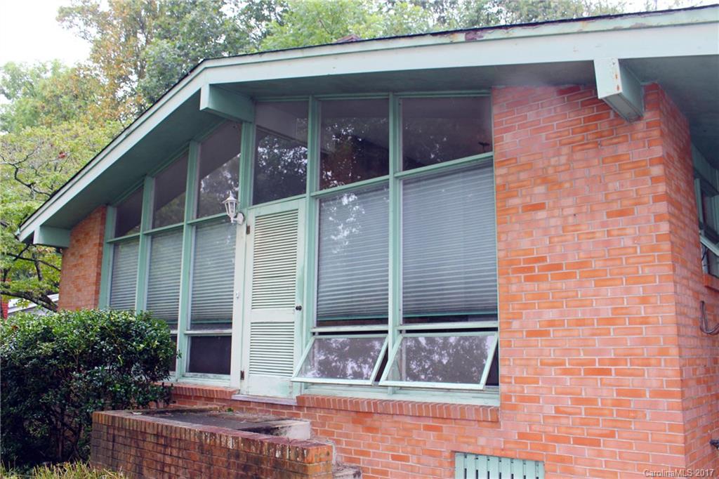 14 Zephyr Drive Asheville NC 28806