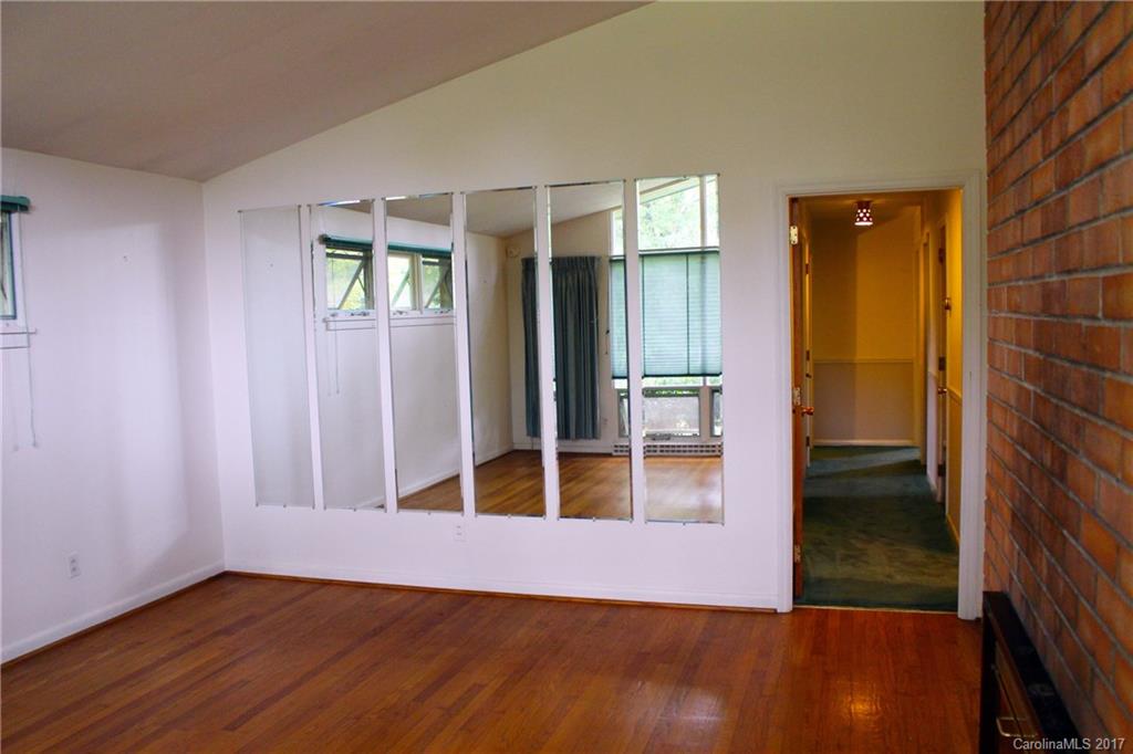 14 Zephyr Drive Asheville NC 28806