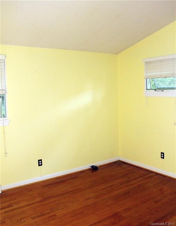14 Zephyr Drive Asheville NC 28806