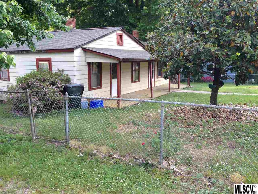 1914 10th Avenue Ne Hickory NC 28601