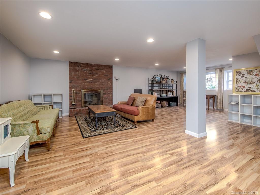 4 W Haith Drive Asheville NC 28801