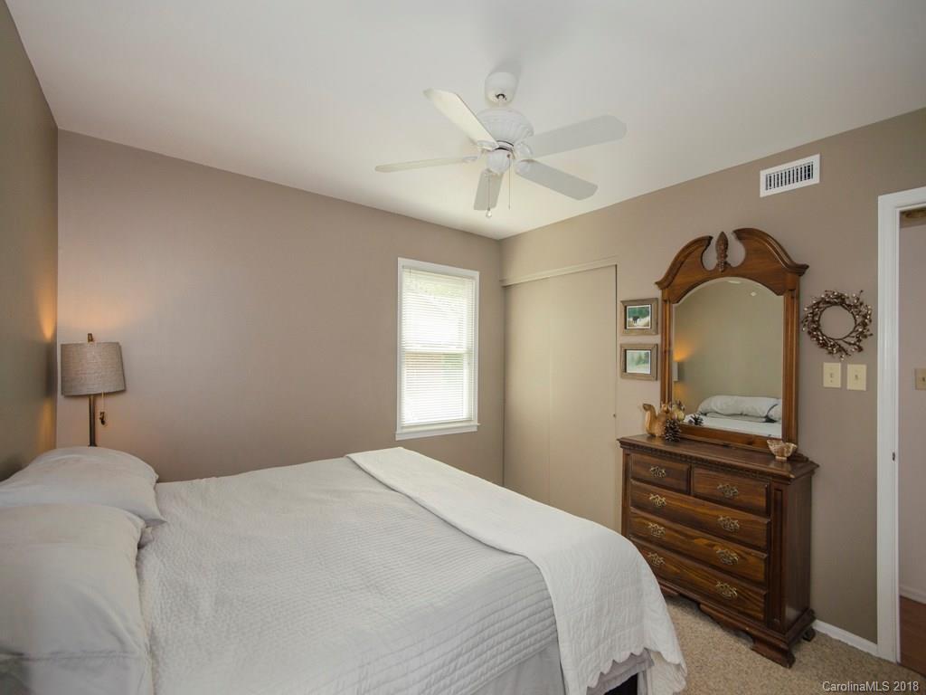 15 Knoll Ridge Drive Asheville NC 28804