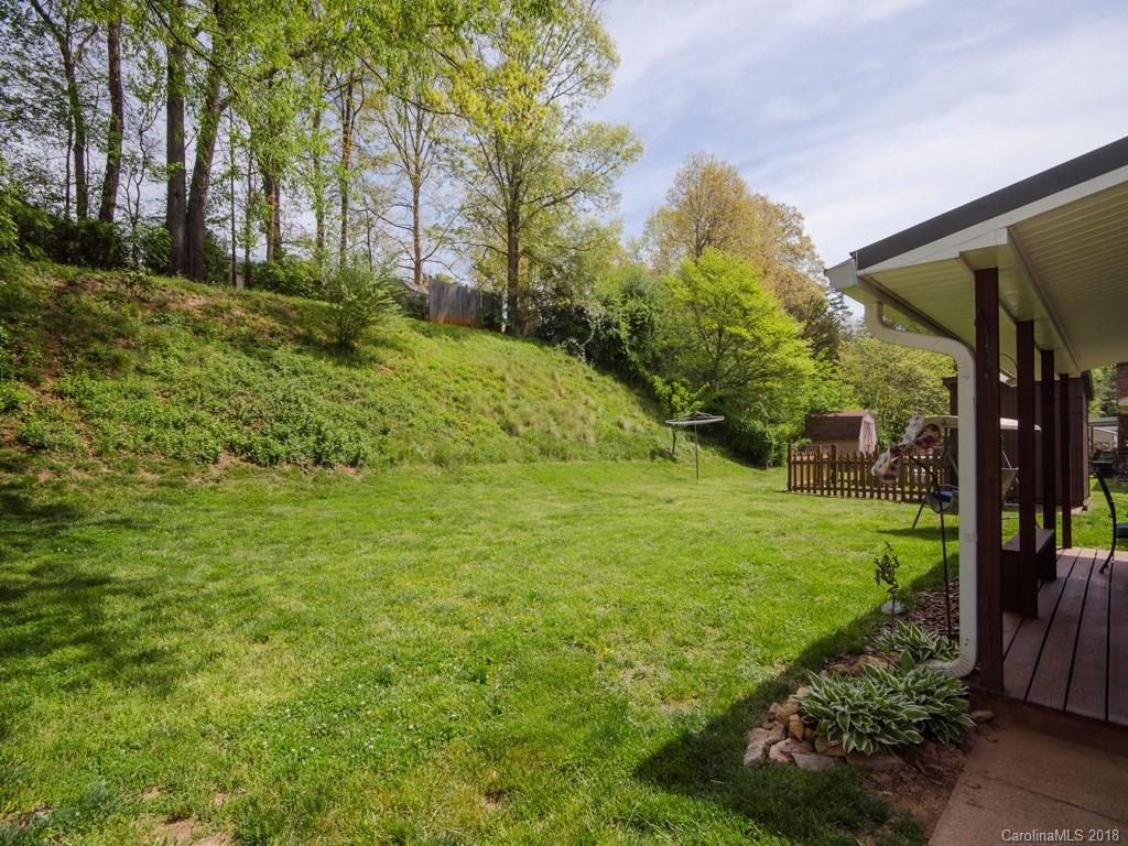 15 Knoll Ridge Drive Asheville NC 28804