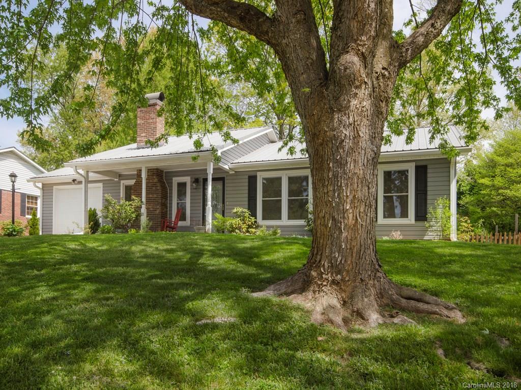 15 Knoll Ridge Drive Asheville NC 28804
