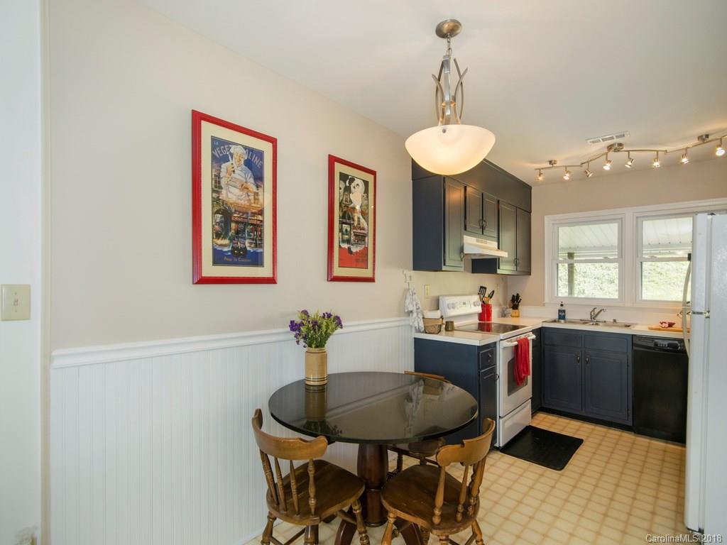 15 Knoll Ridge Drive Asheville NC 28804