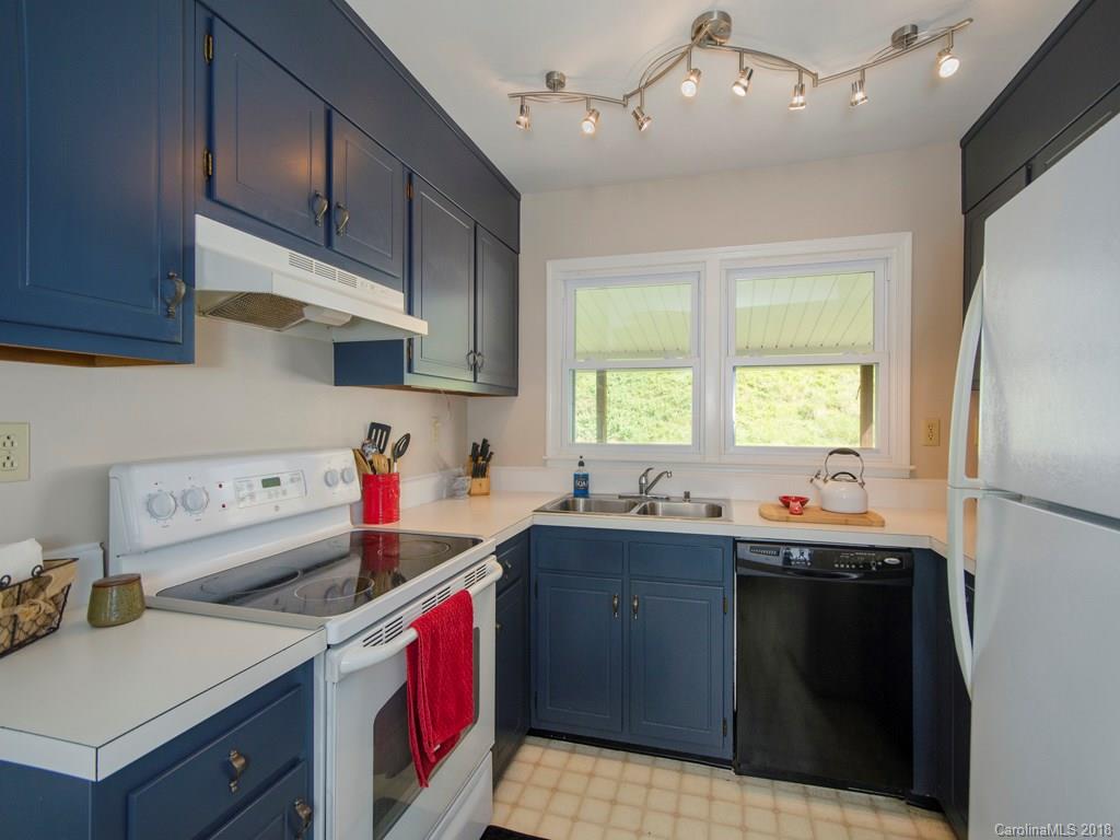 15 Knoll Ridge Drive Asheville NC 28804