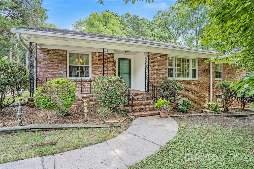 6727 Burlwood Road Charlotte NC 28211