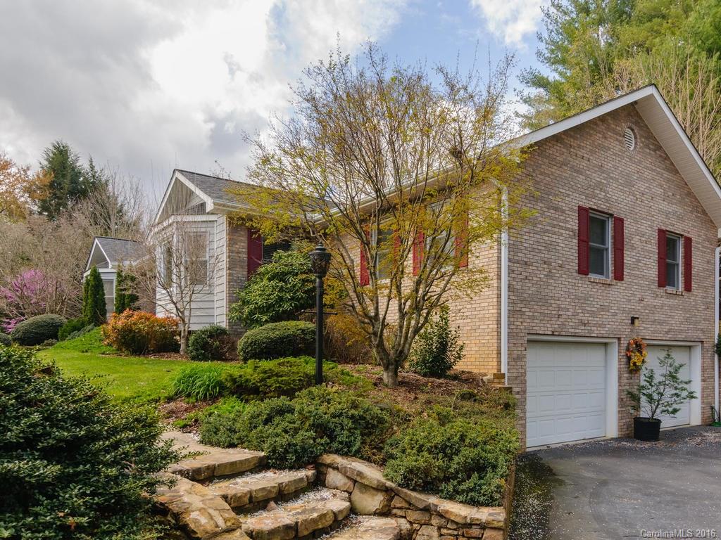 14 Four Oaks Drive Arden NC 28704