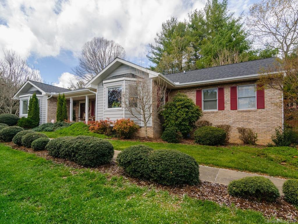 14 Four Oaks Drive Arden NC 28704