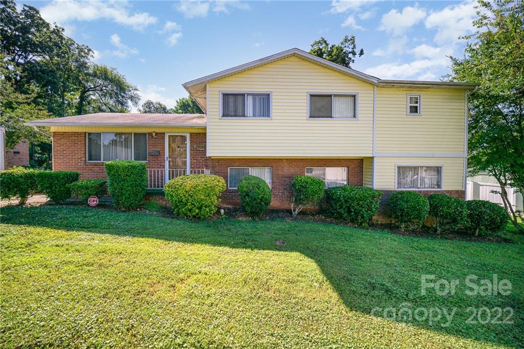 3025 Depaul Court Charlotte NC 28216