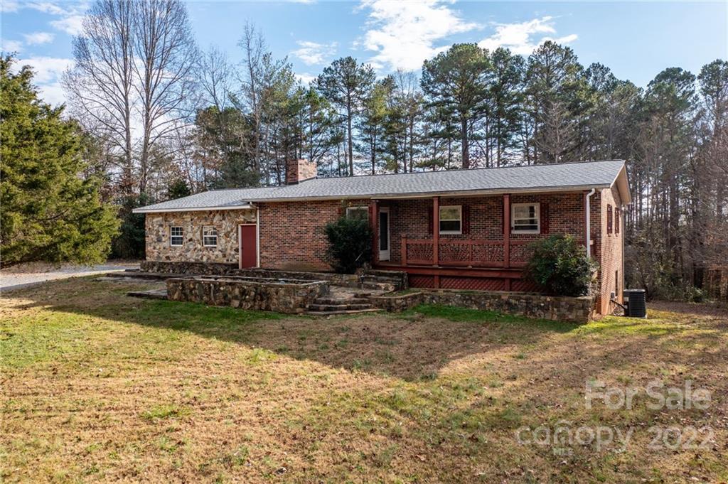 105 Howell Street Hickory NC 28601