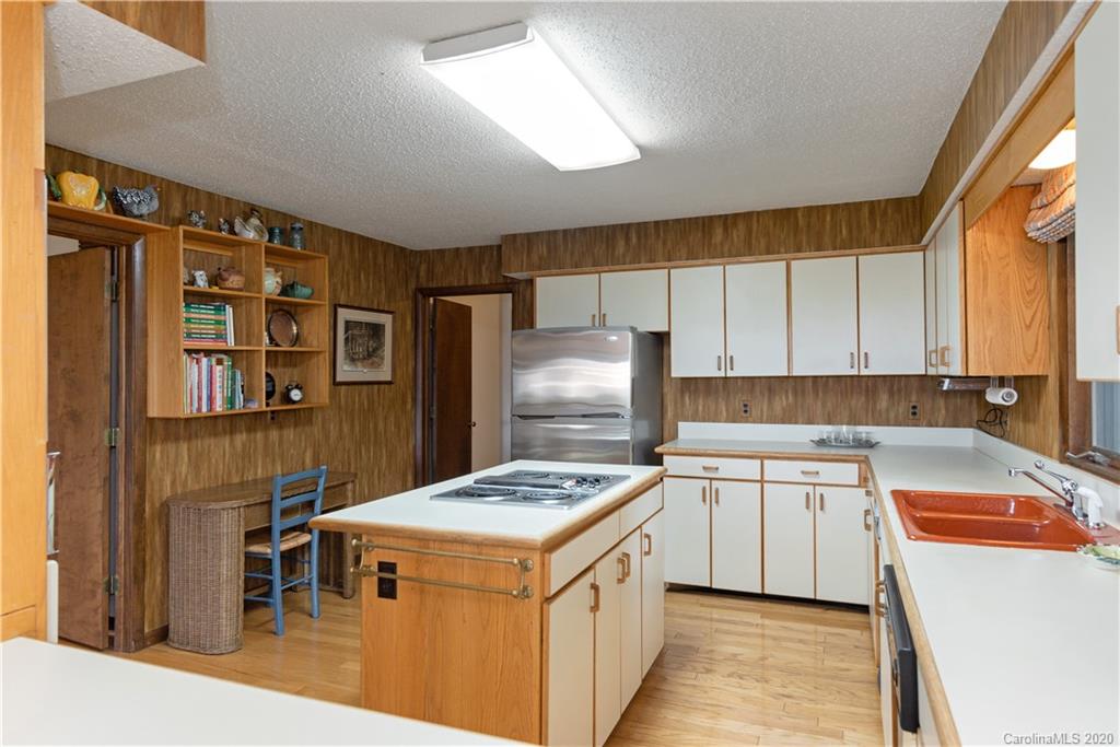 1033 High Vista Drive Mills River NC 28759