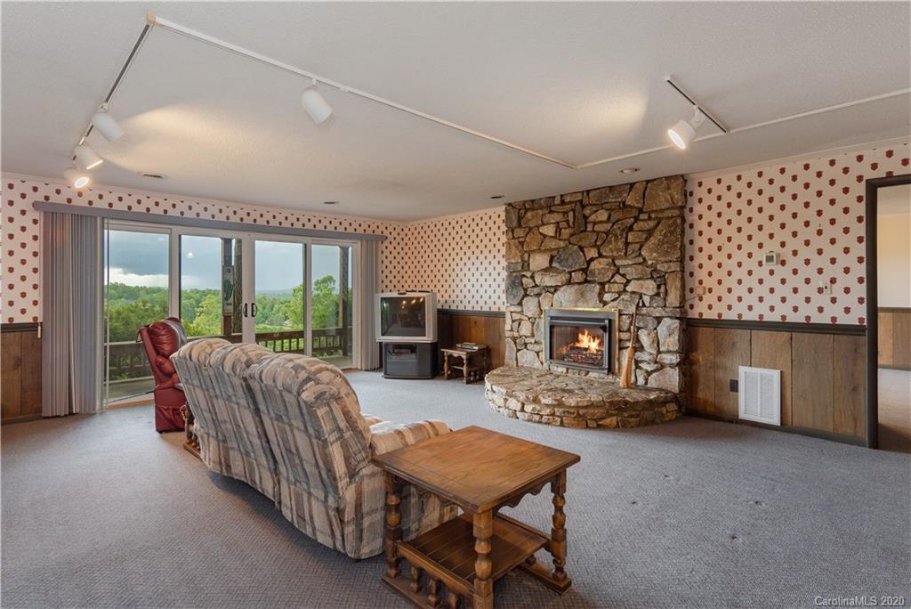 1033 High Vista Drive Mills River NC 28759