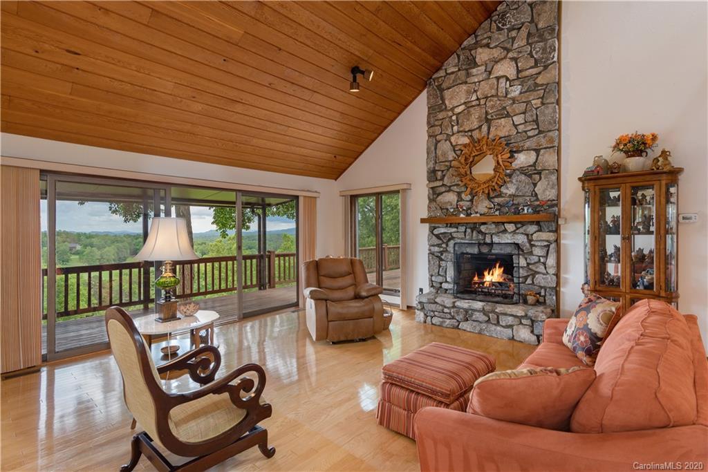 1033 High Vista Drive Mills River NC 28759