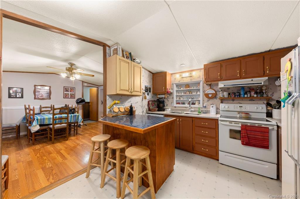 89 Conner Road Candler NC 28715