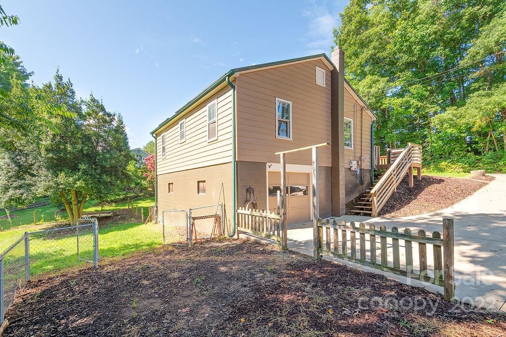 142 Luther Road Candler NC 28715