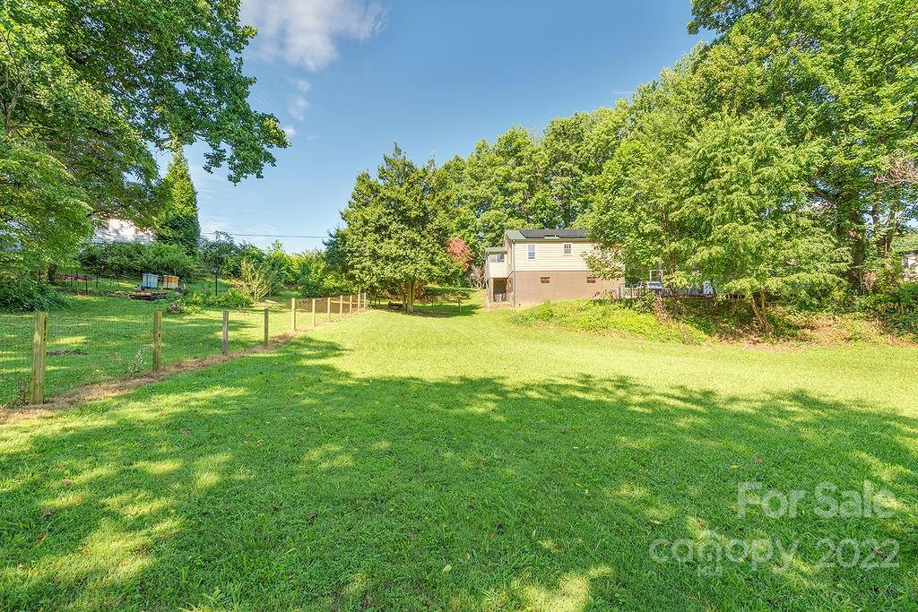 142 Luther Road Candler NC 28715