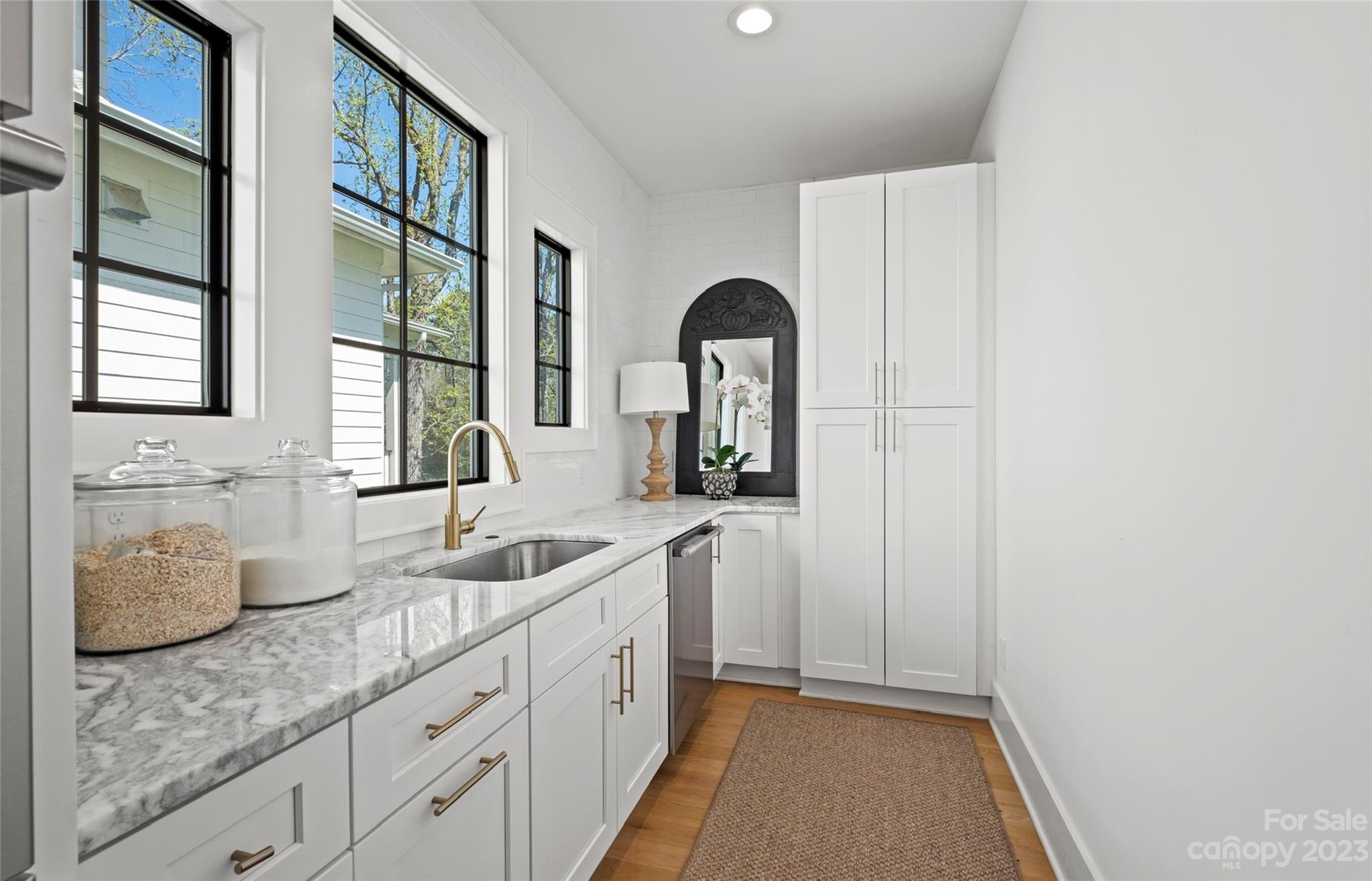 444 Sardis Lane Charlotte NC 28270