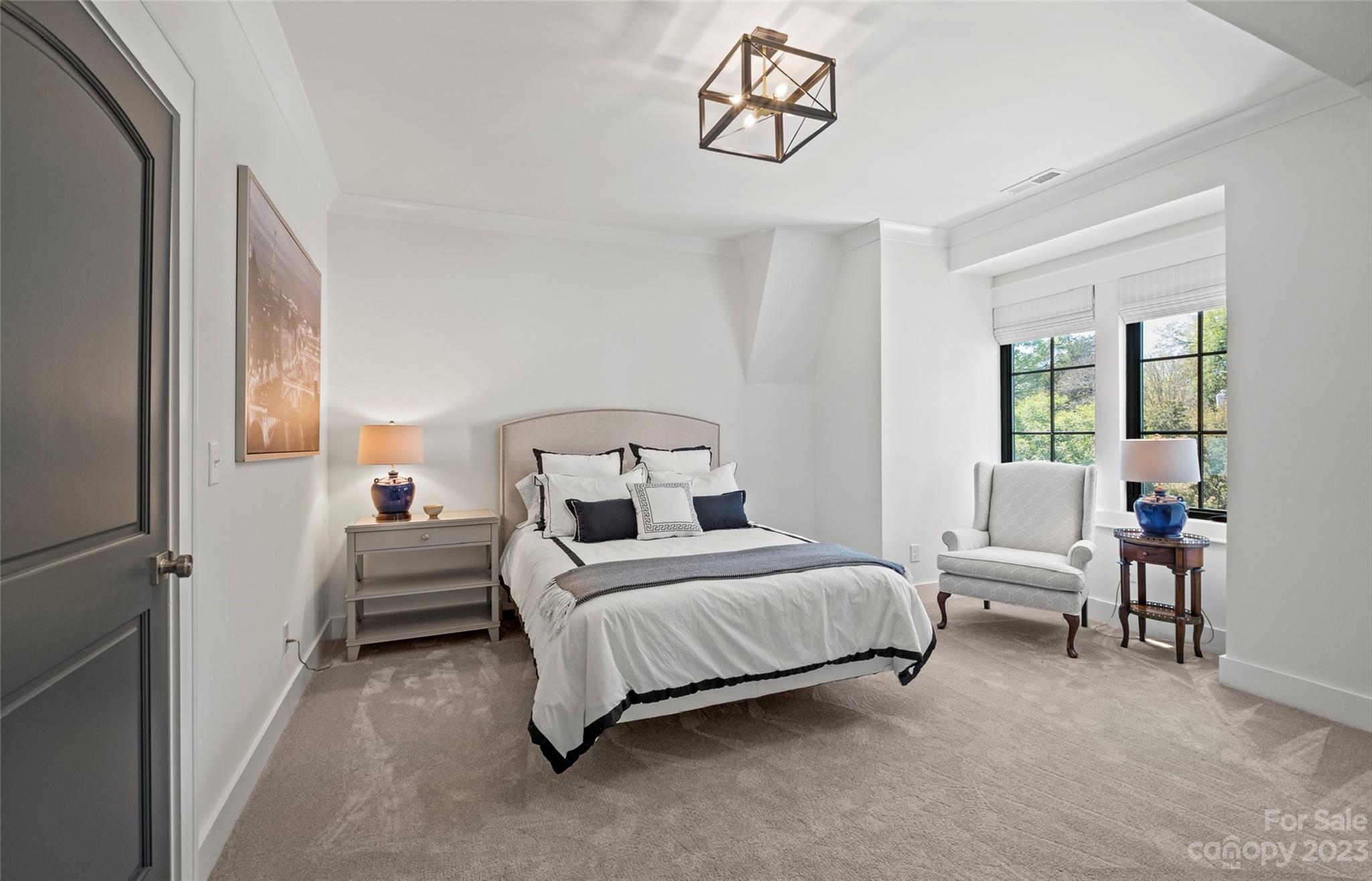 444 Sardis Lane Charlotte NC 28270