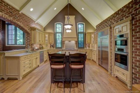 19 Coachman Lane Tryon NC 28782