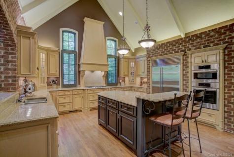 19 Coachman Lane Tryon NC 28782