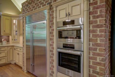 19 Coachman Lane Tryon NC 28782