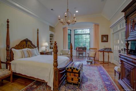 19 Coachman Lane Tryon NC 28782
