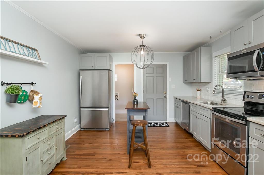 2017 Street Luke Street Charlotte NC 28216