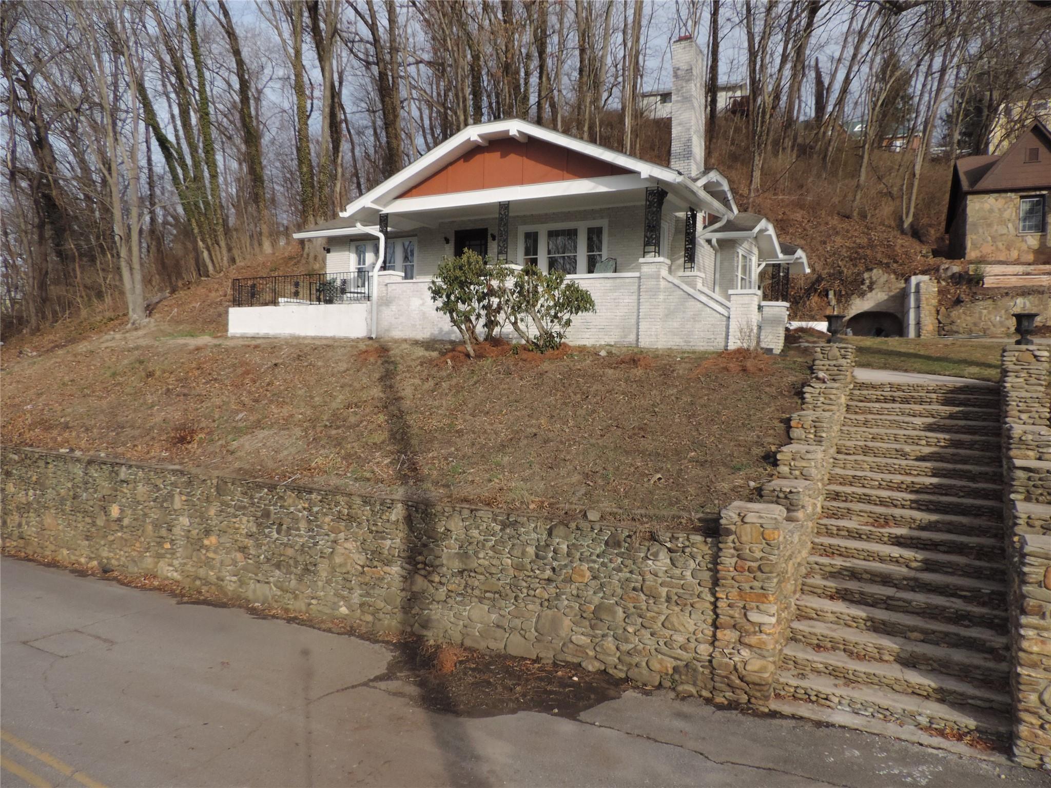 143 Old Pisgah Drive Canton NC 28716