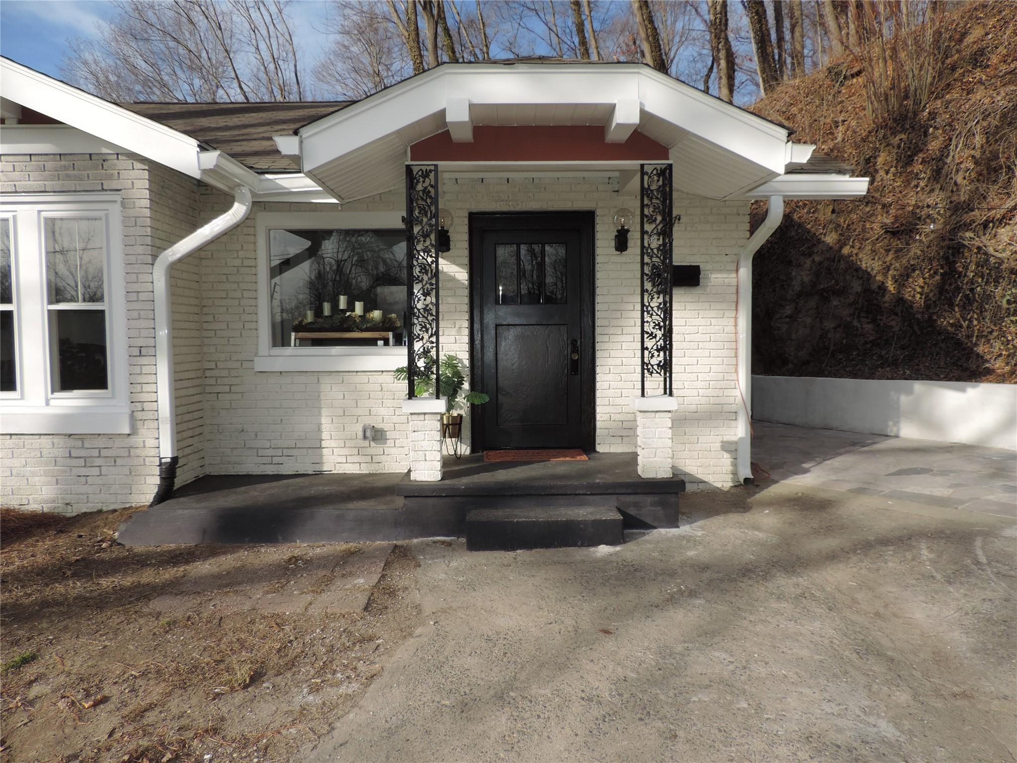 143 Old Pisgah Drive Canton NC 28716