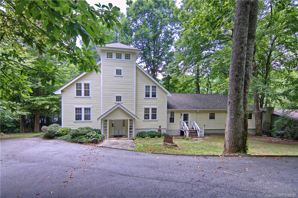 441 Haven Drive, Saluda NC Real Estate Listing MLS Car3421416