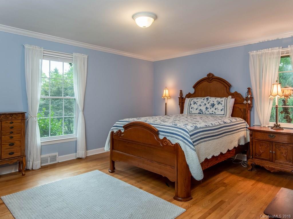 34 Pheasant Drive Asheville NC 28803