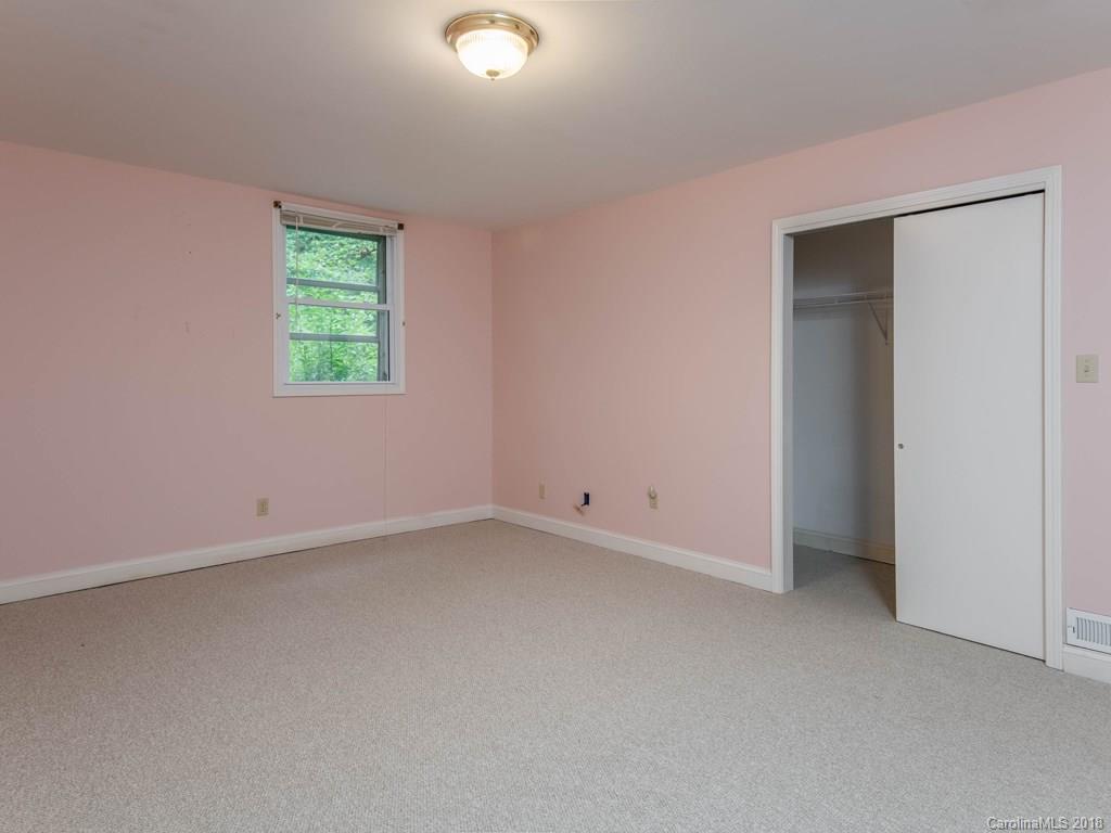 34 Pheasant Drive Asheville NC 28803