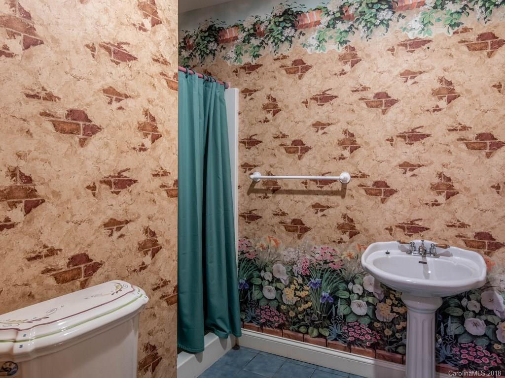 34 Pheasant Drive Asheville NC 28803
