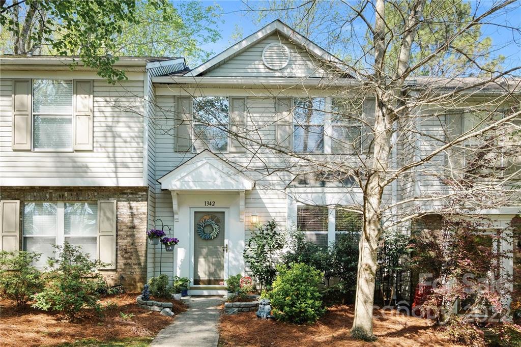 1342 Maple Shade Lane Charlotte NC 28270
