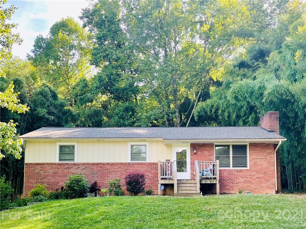 20 Fairhaven Court Asheville NC 28803