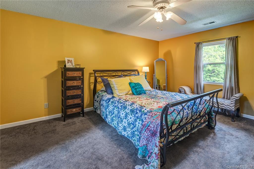 28 Camelfield Road Weaverville NC 28787