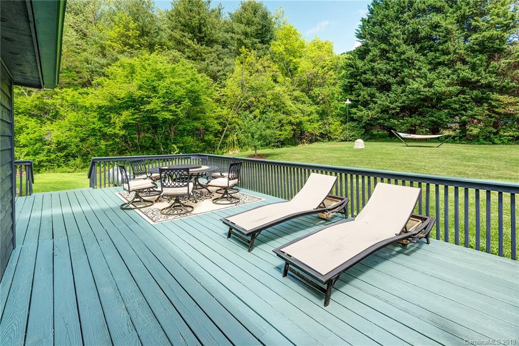 28 Camelfield Road Weaverville NC 28787