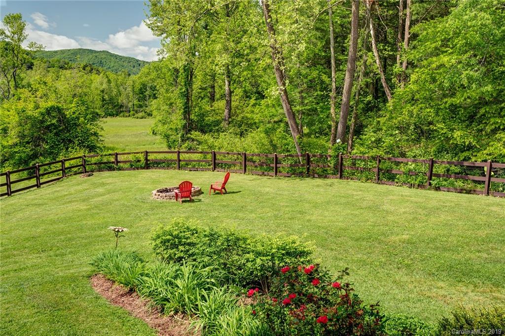 28 Camelfield Road Weaverville NC 28787