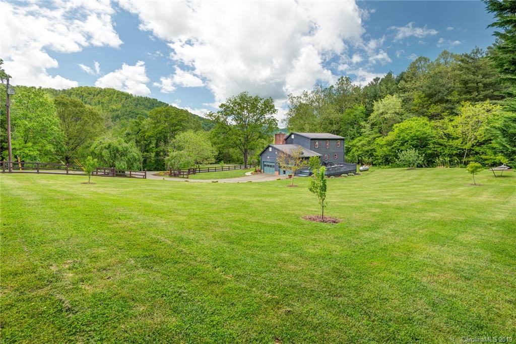 28 Camelfield Road Weaverville NC 28787
