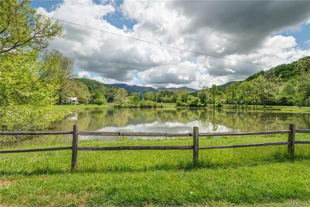 28 Camelfield Road Weaverville NC 28787