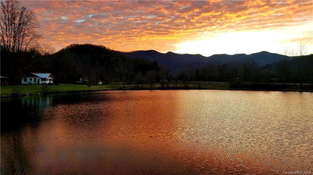 28 Camelfield Road Weaverville NC 28787