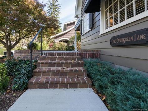 1 Evergreen Lane Asheville NC 28801