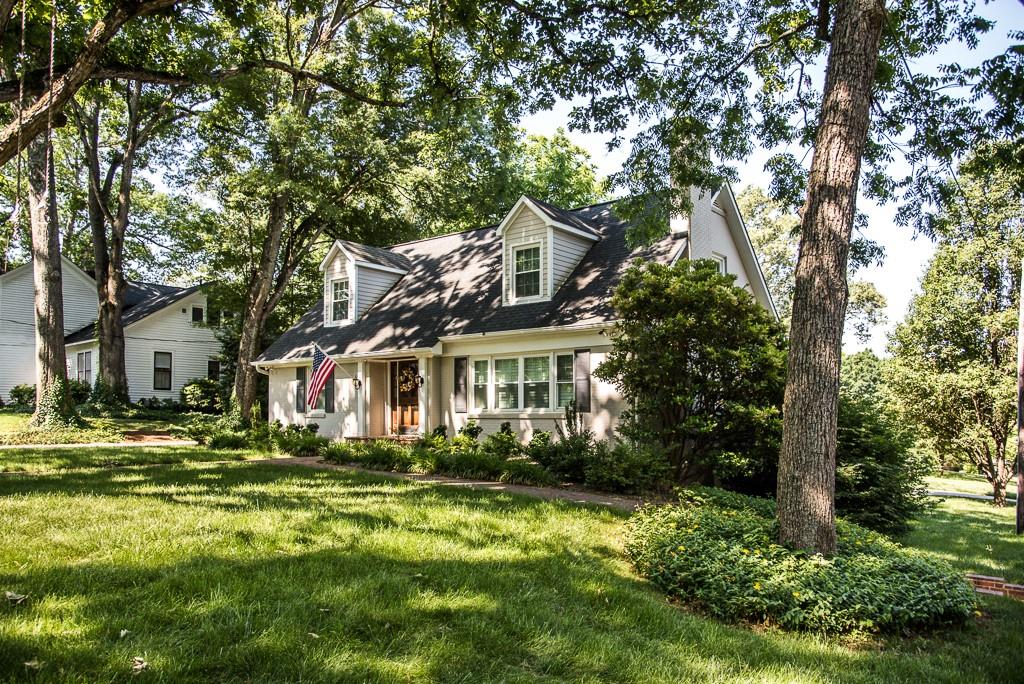 327 9th Street Nw Hickory NC 28601